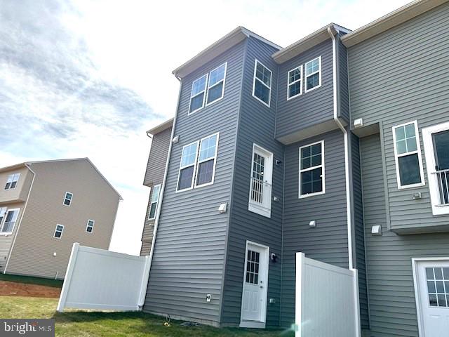 MARTINSBURG STATION - Residential