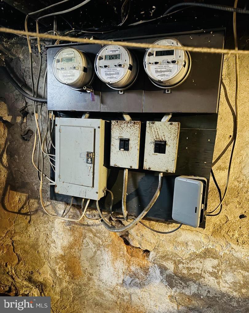 FAIRMOUNT - Residential