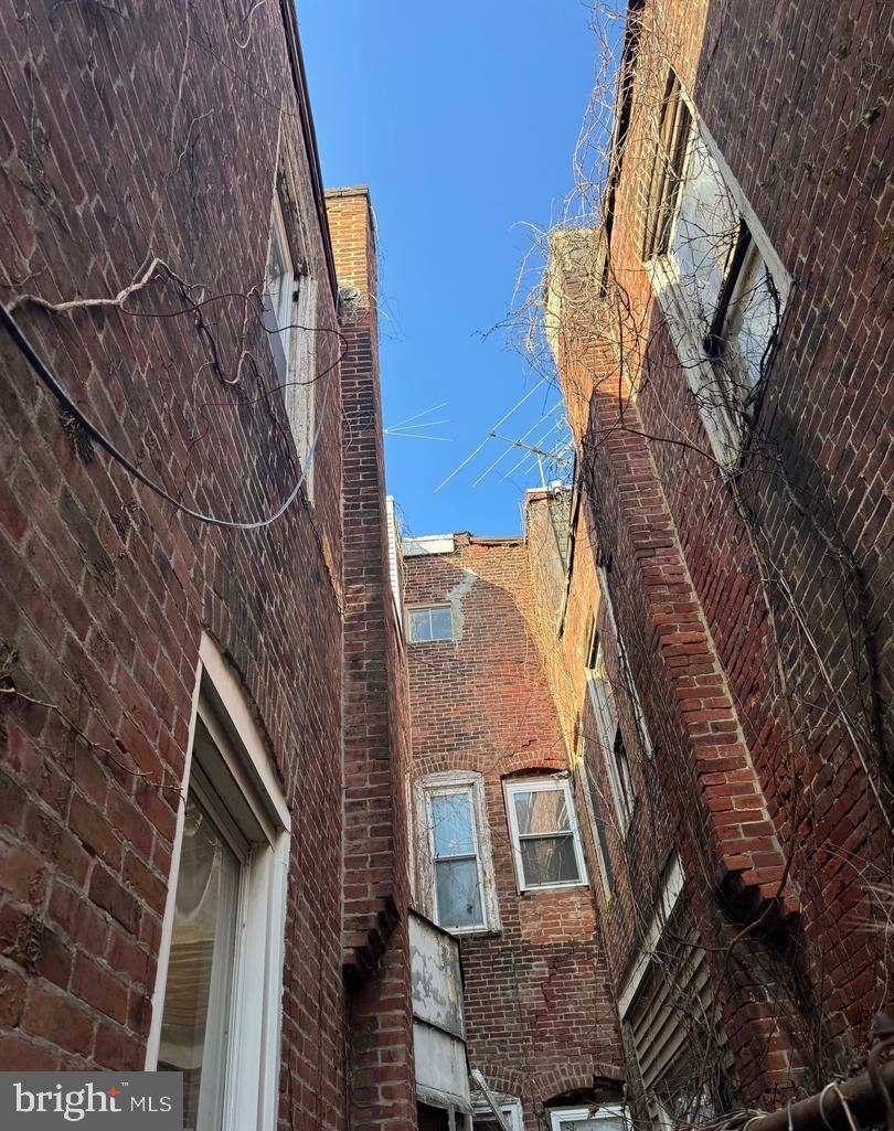 FAIRMOUNT - Residential