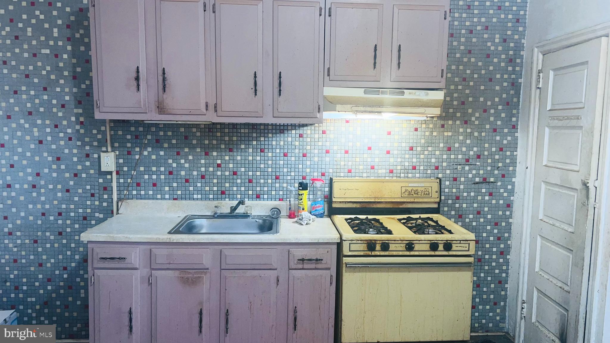 FAIRMOUNT - Residential