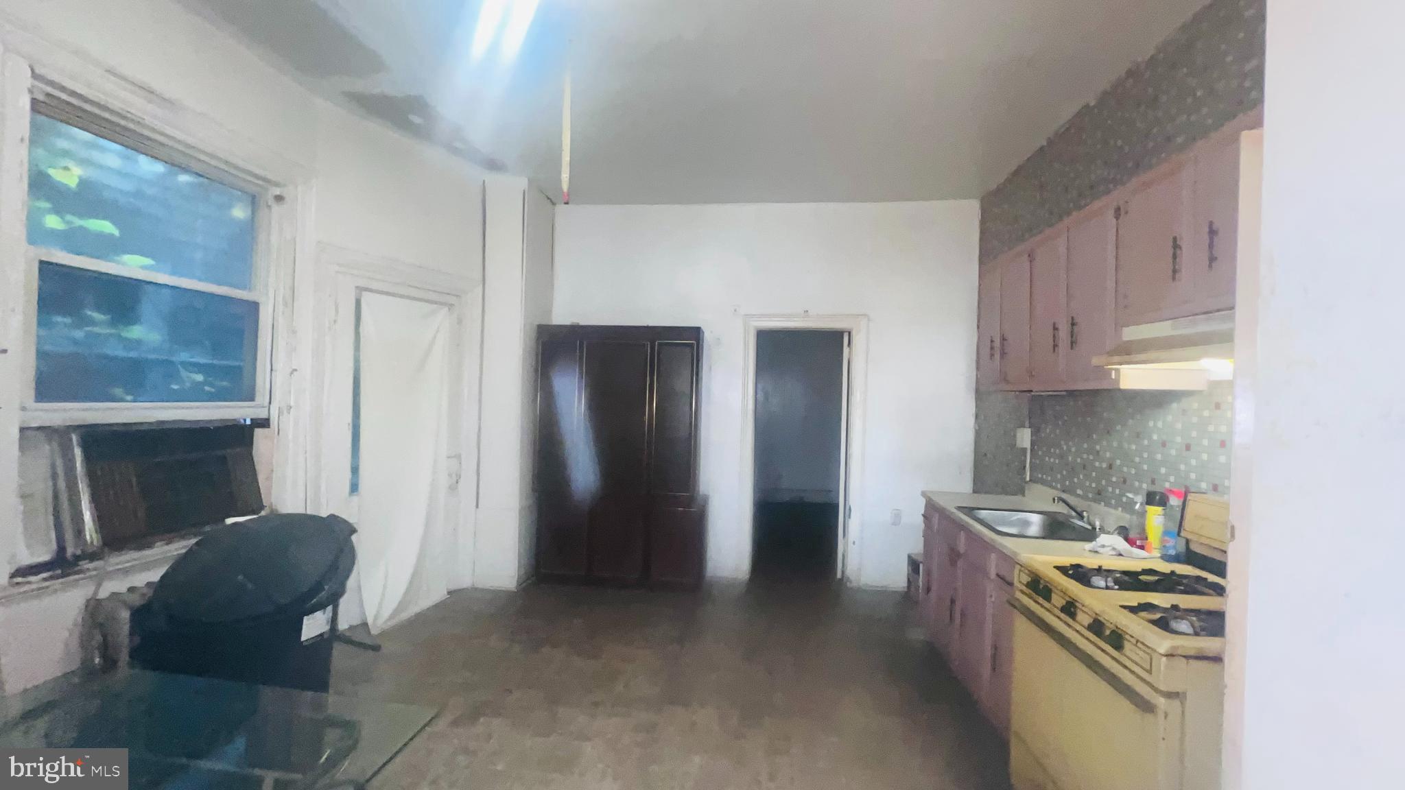 FAIRMOUNT - Residential