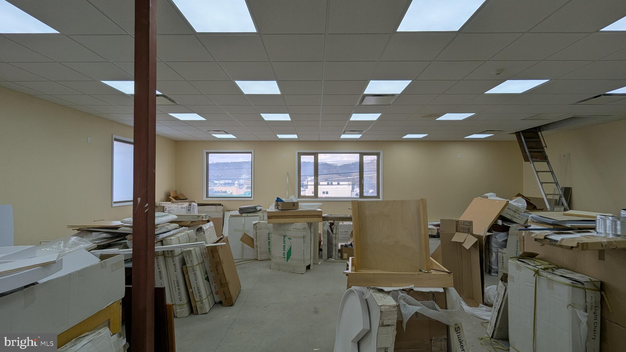 454-460 W UNION AVENUE