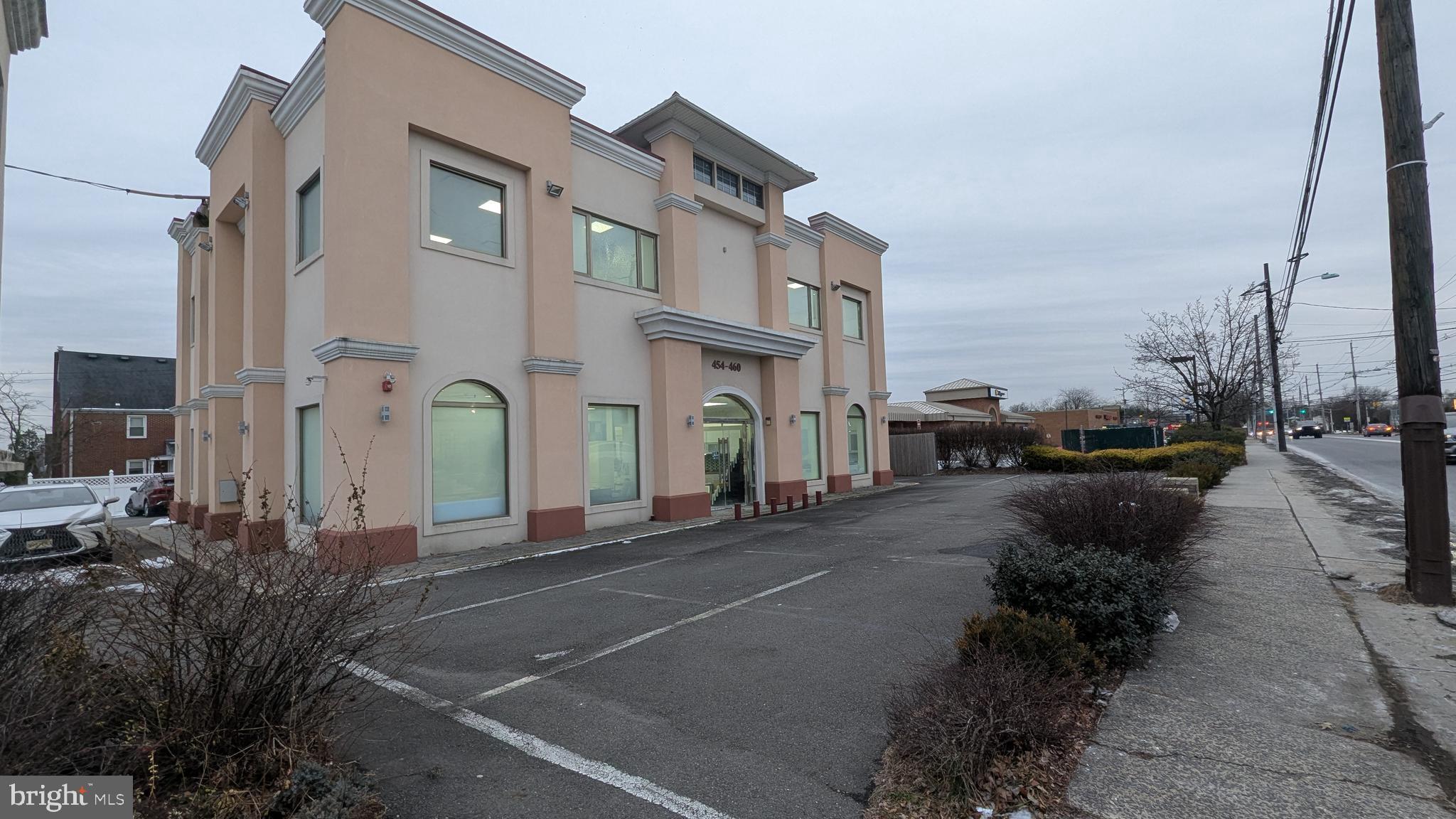 454-460 W UNION AVENUE