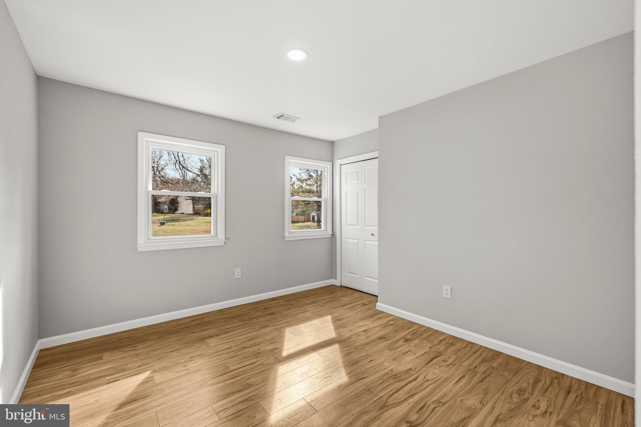 MOSBY WOODS - Residential