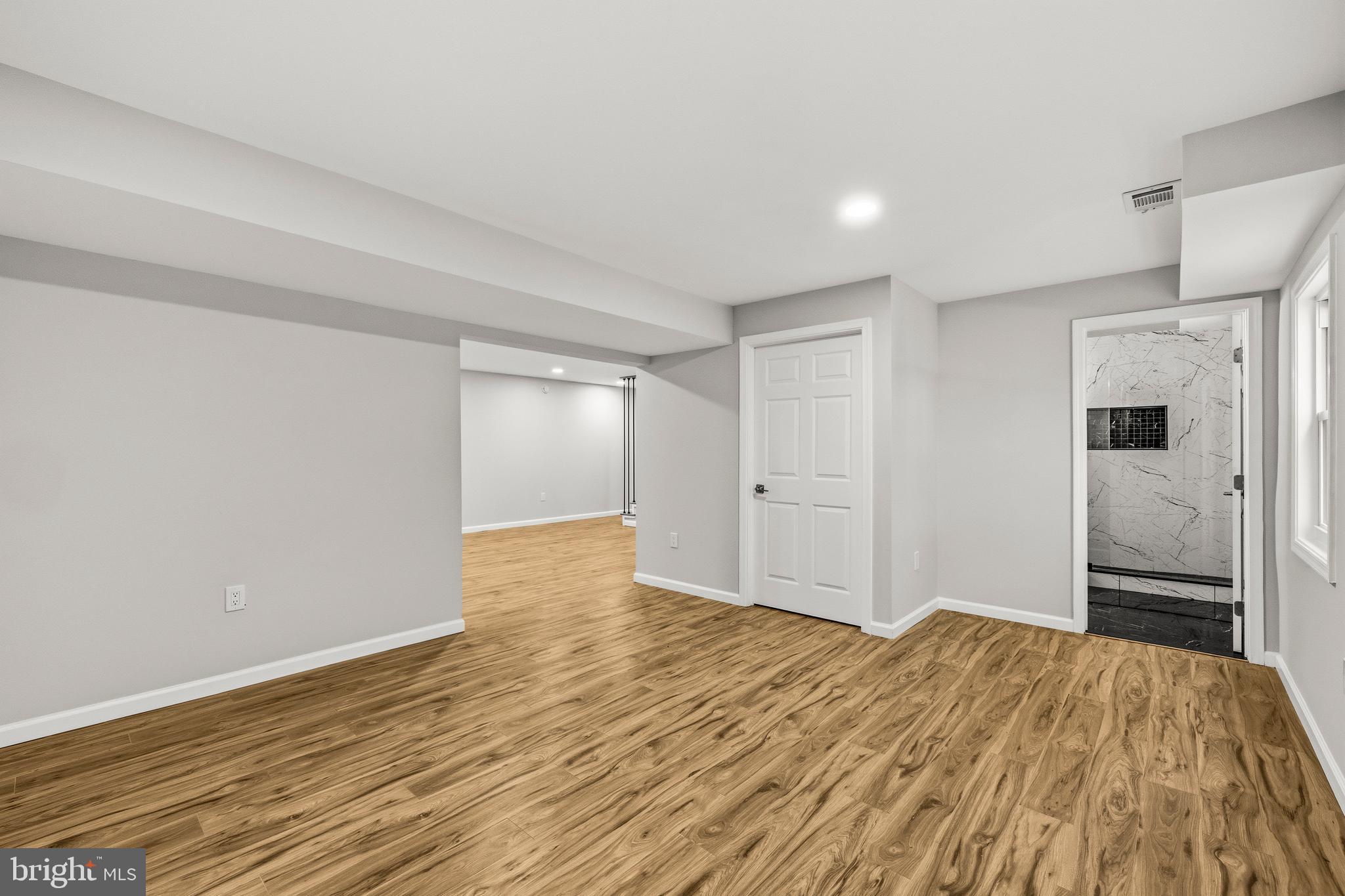 MOSBY WOODS - Residential