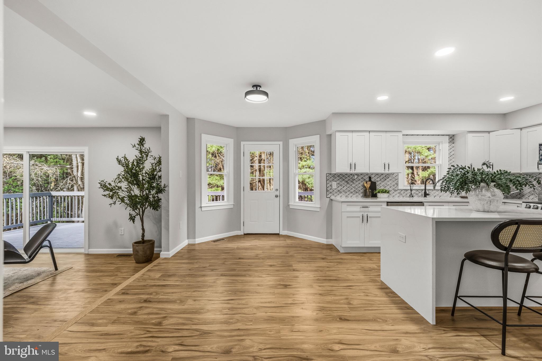 MOSBY WOODS - Residential