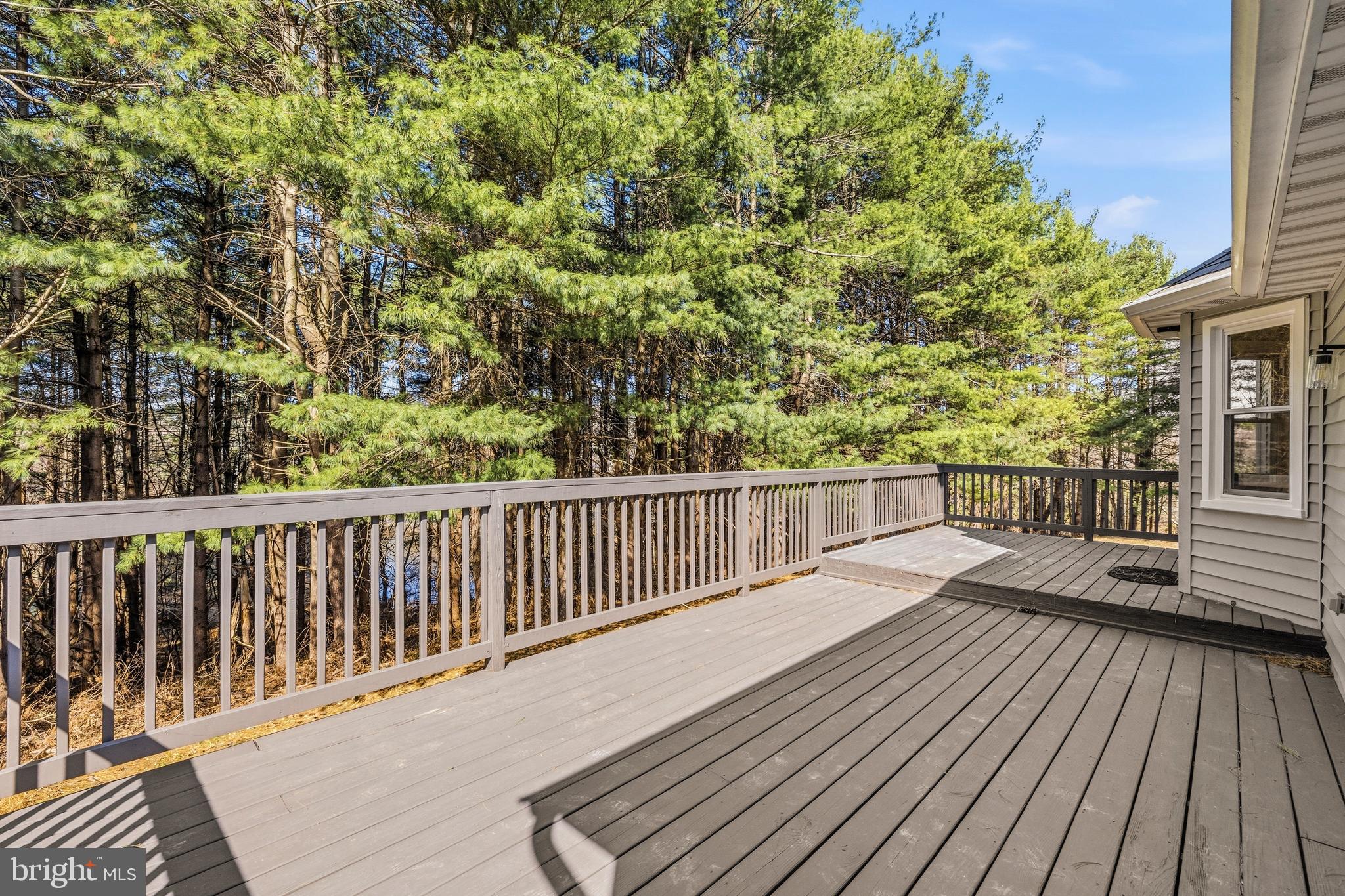 MOSBY WOODS - Residential