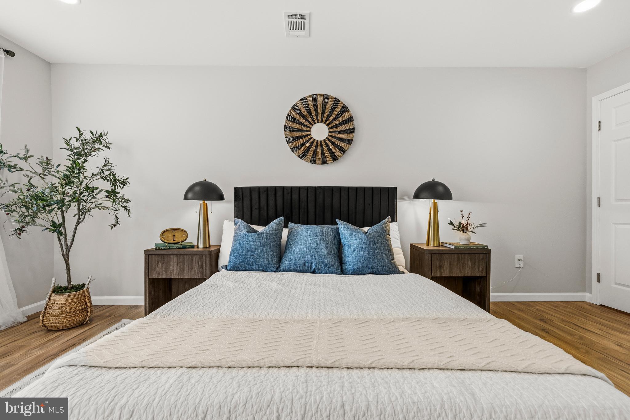 MOSBY WOODS - Residential