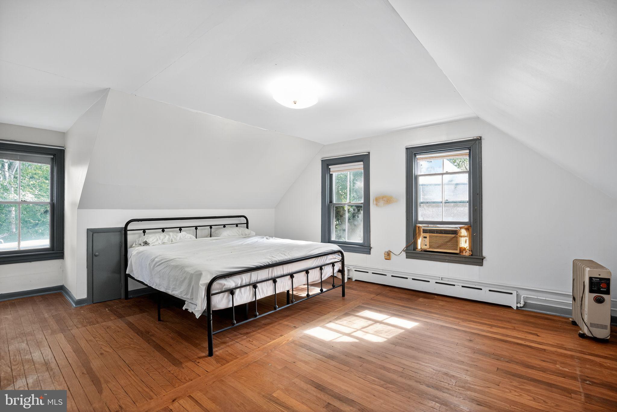 BUMPY KNOLLS - Residential