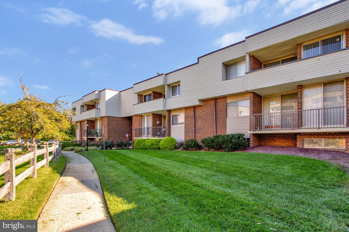 PINES CONDOMINIUM - Residential