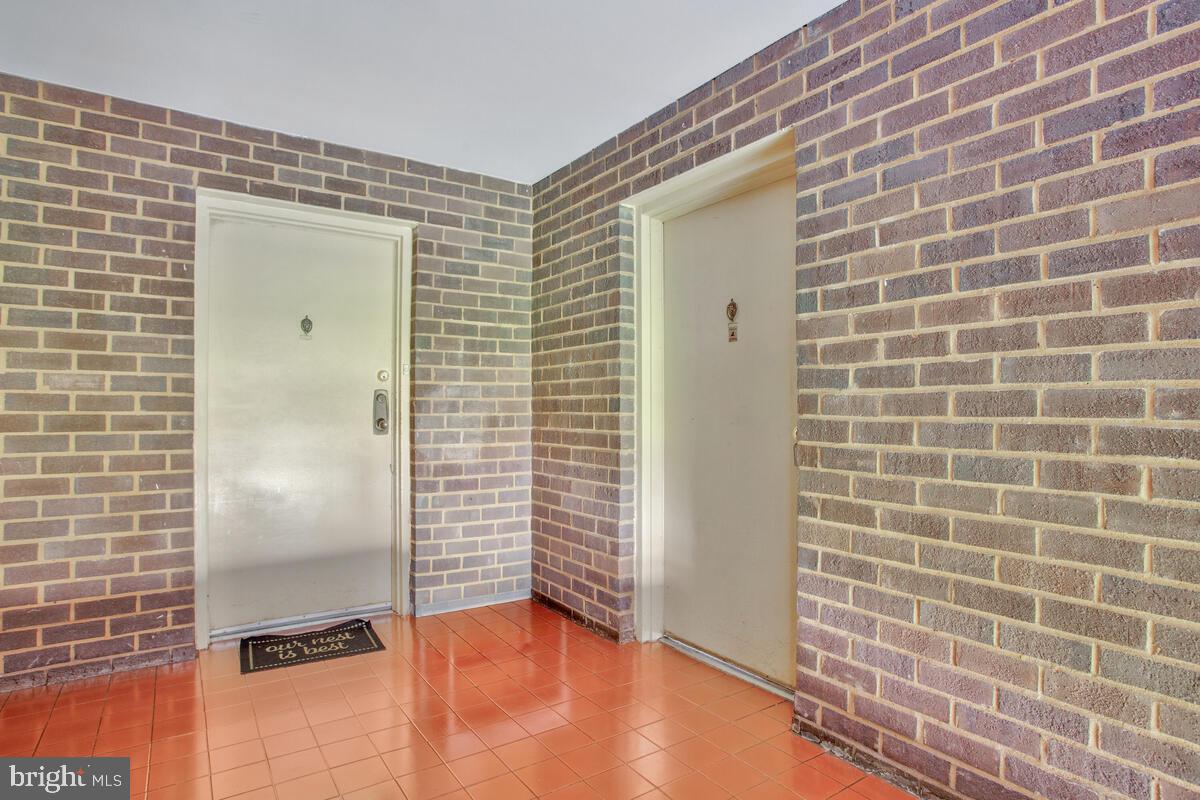 10216 PRINCE PLACE 9-204