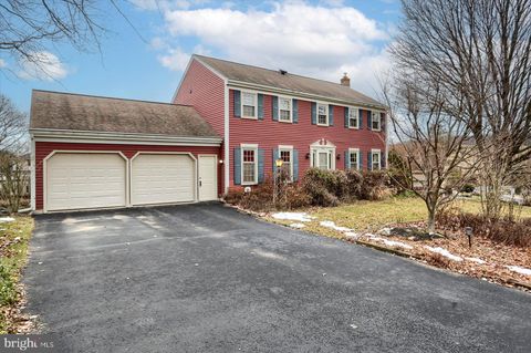 Photo of 11 Eastbrooke Drive, Ephrata, PA 17522 (MLS # PALA2045536)