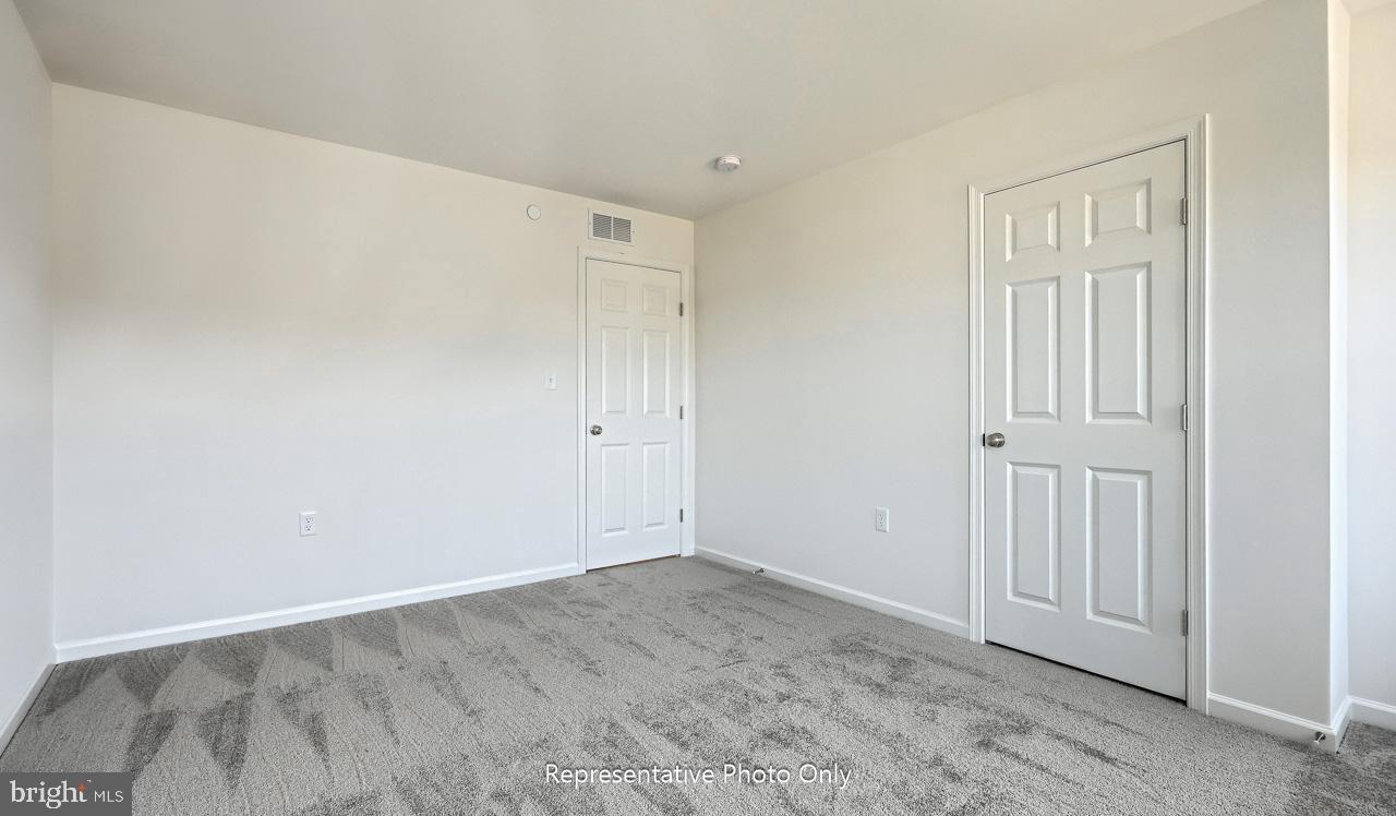 THE TOWNES AT BRIAR CREEK - Residential