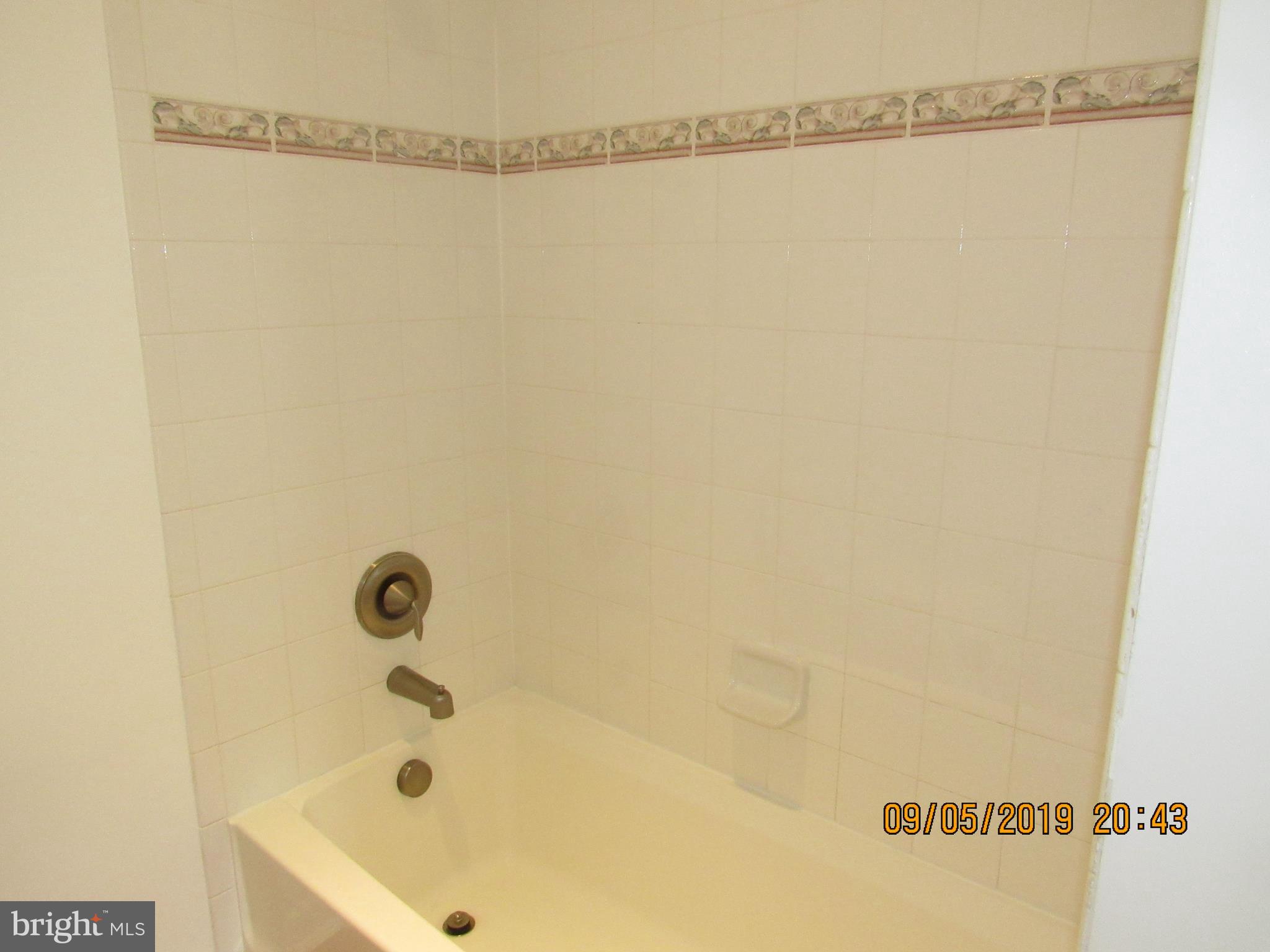 VILLAGES OF URBANA - Residential Lease