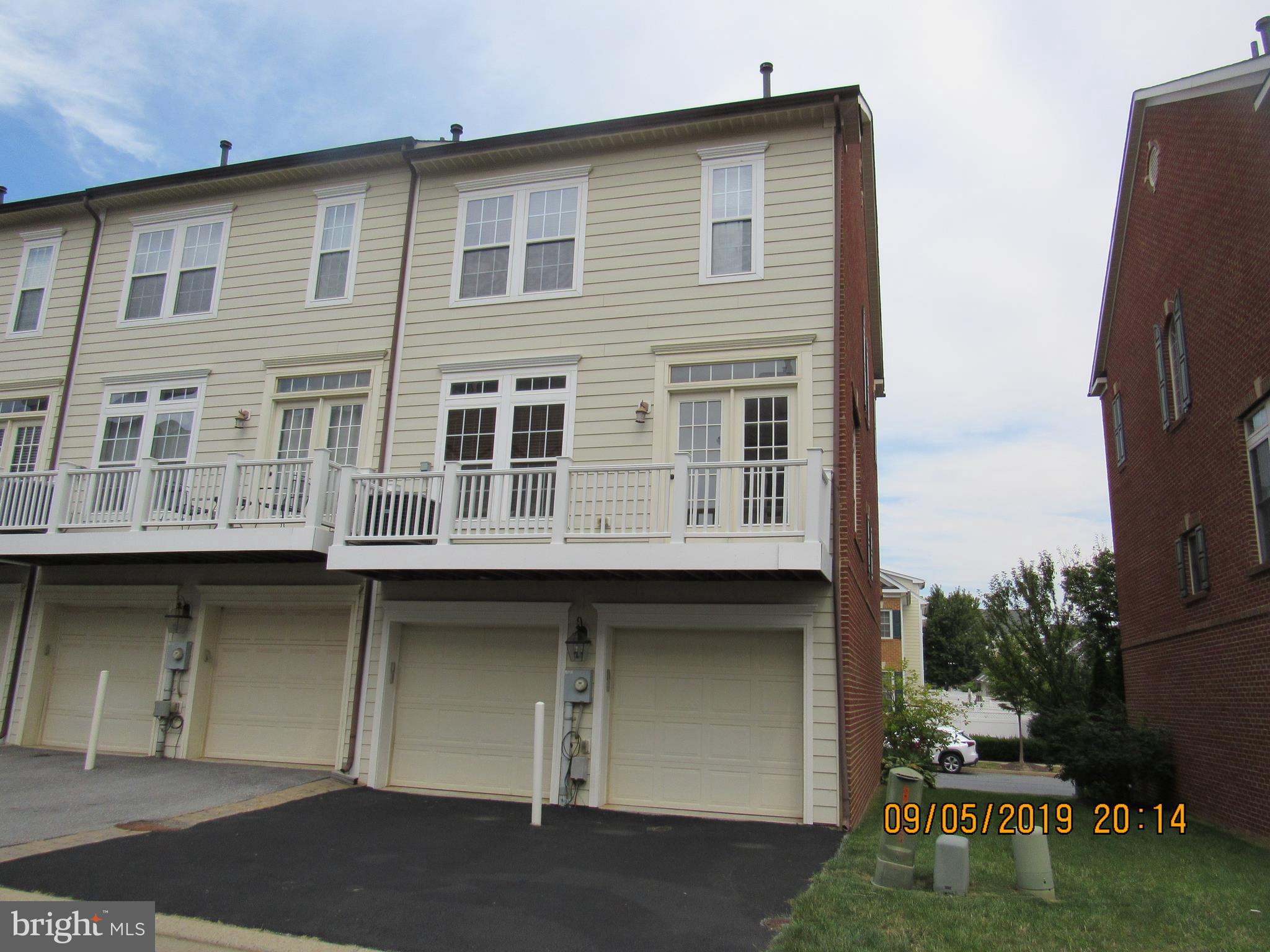 VILLAGES OF URBANA - Residential Lease