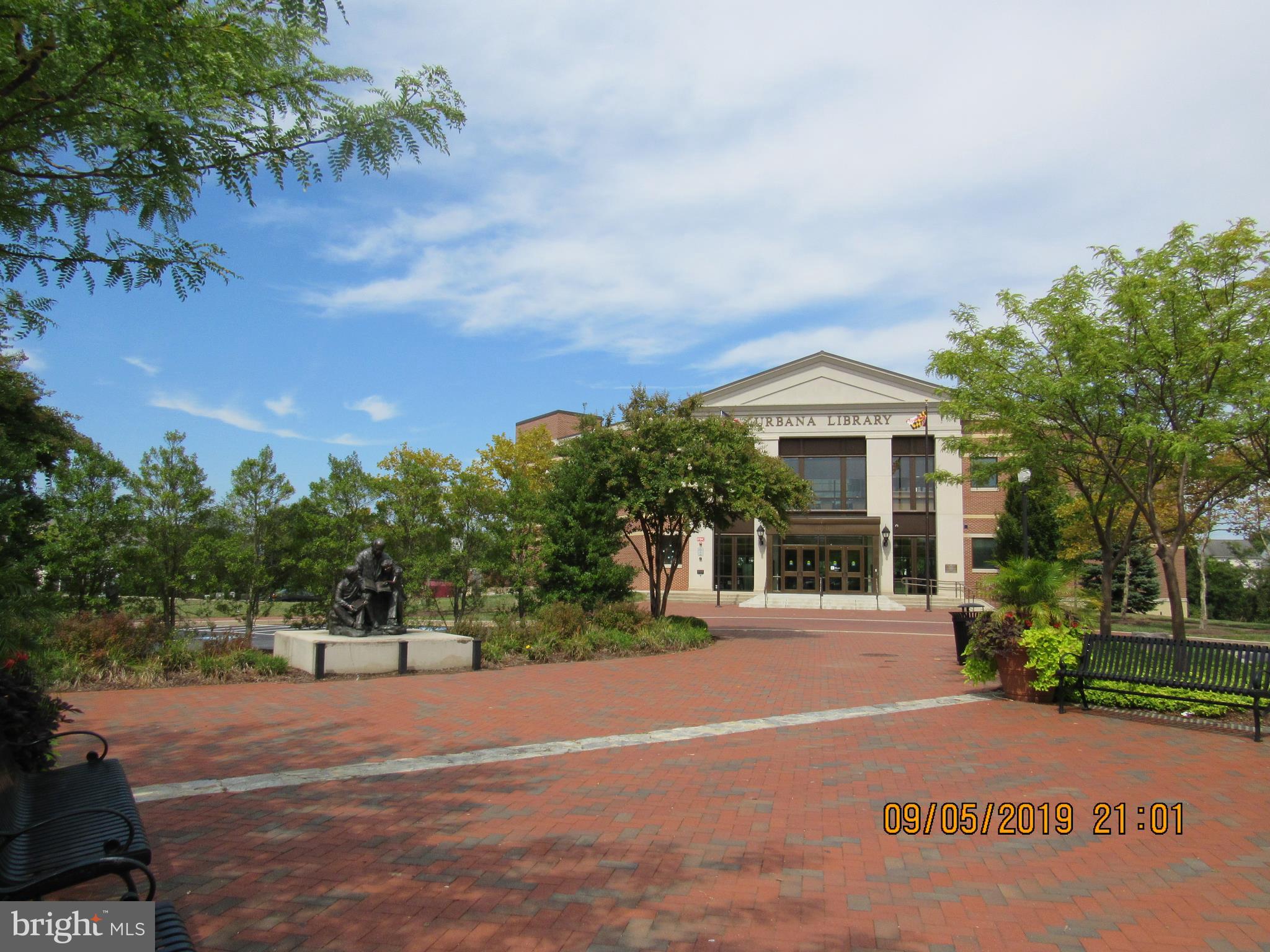 VILLAGES OF URBANA - Residential Lease