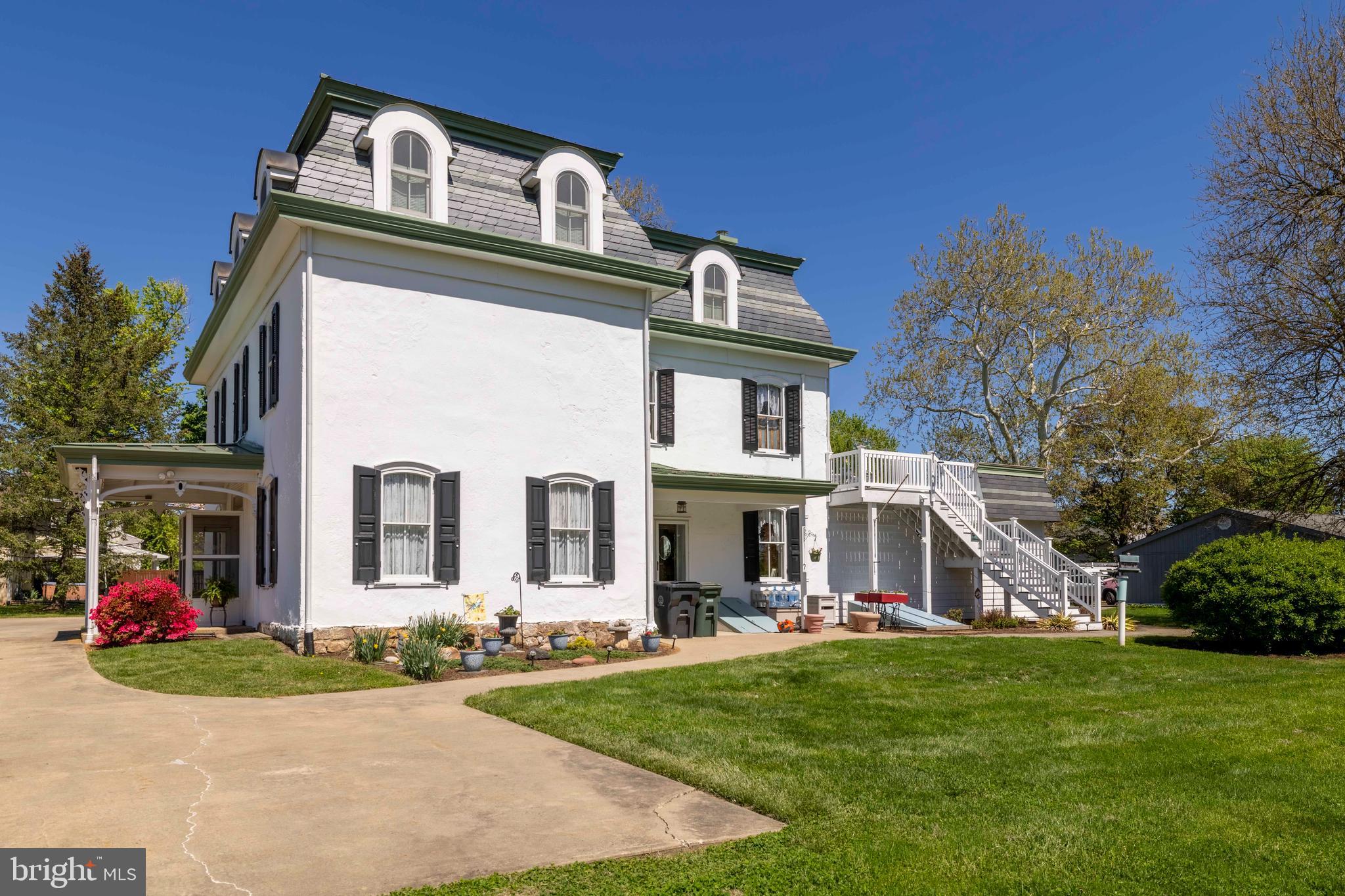 CHURCHVILLE MANOR - Residential