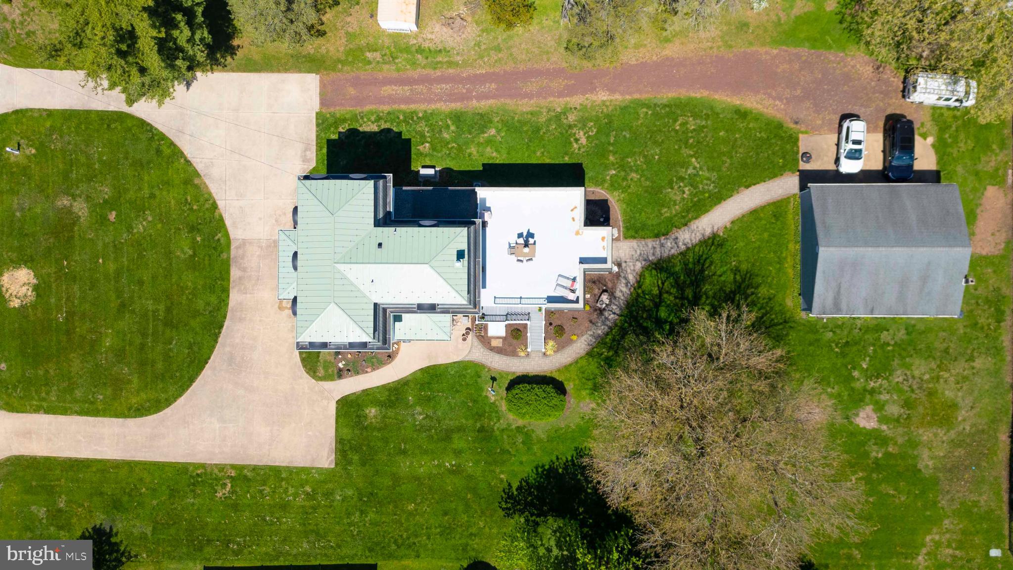 CHURCHVILLE MANOR - Residential
