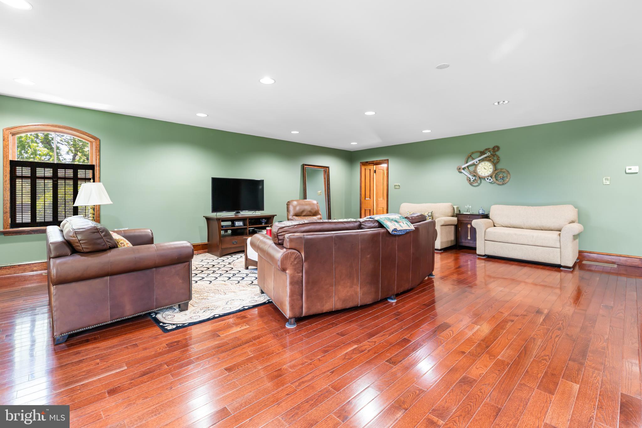 CHURCHVILLE MANOR - Residential