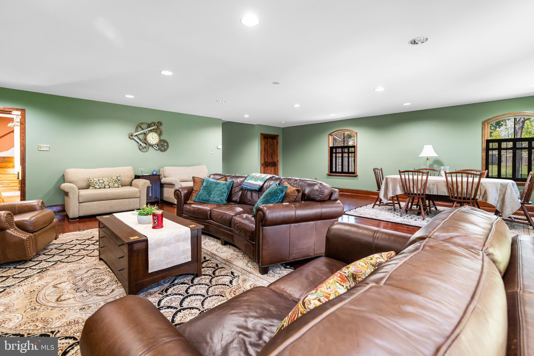 CHURCHVILLE MANOR - Residential