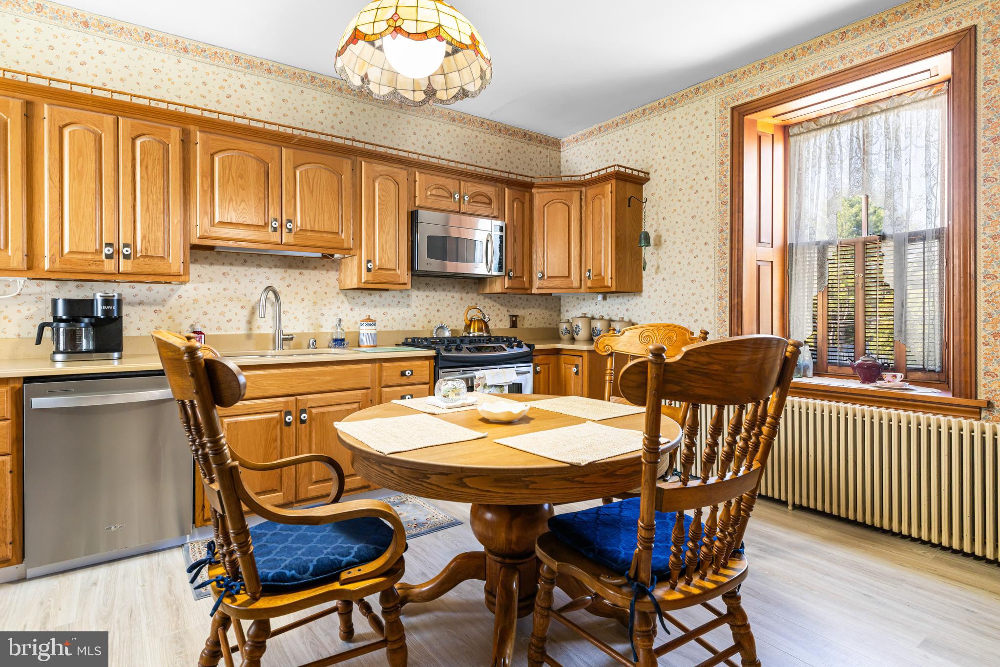 CHURCHVILLE MANOR - Residential