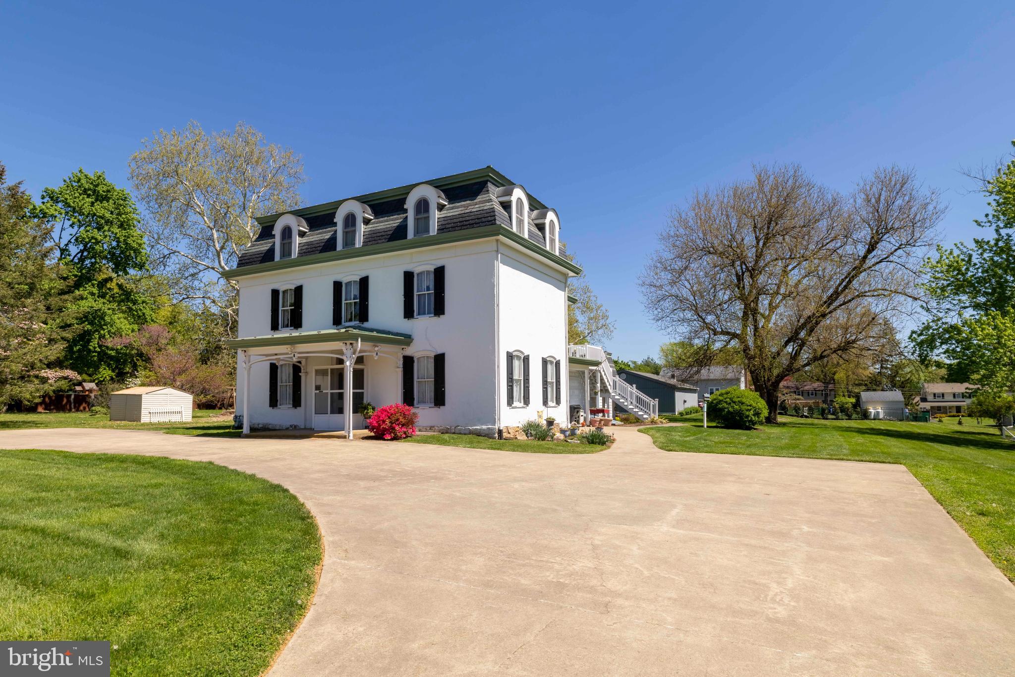 CHURCHVILLE MANOR - Residential