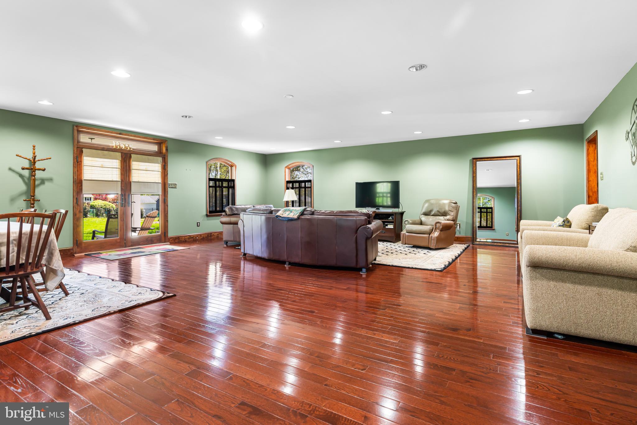 CHURCHVILLE MANOR - Residential
