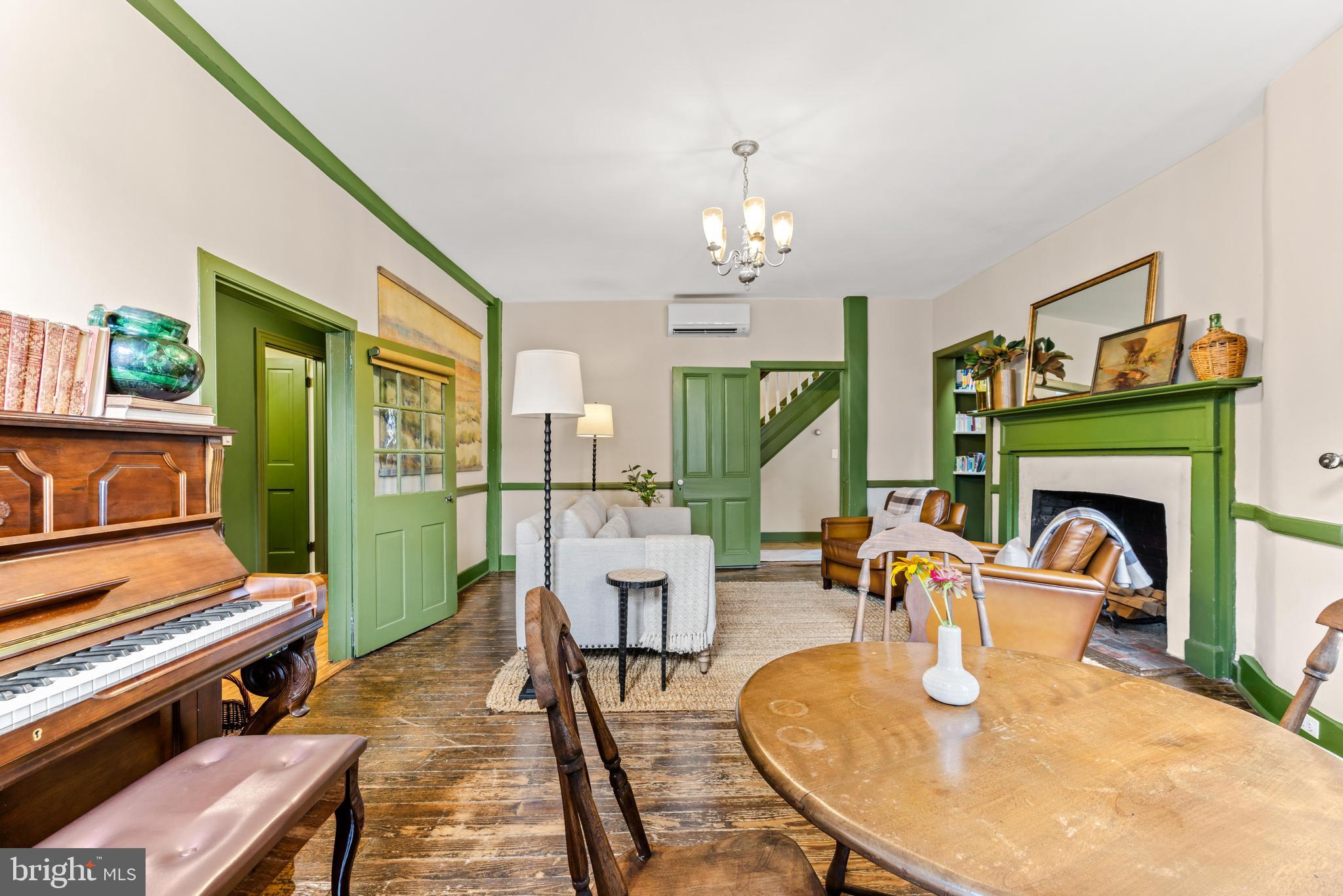 HISTORIC DISTRICT - Residential