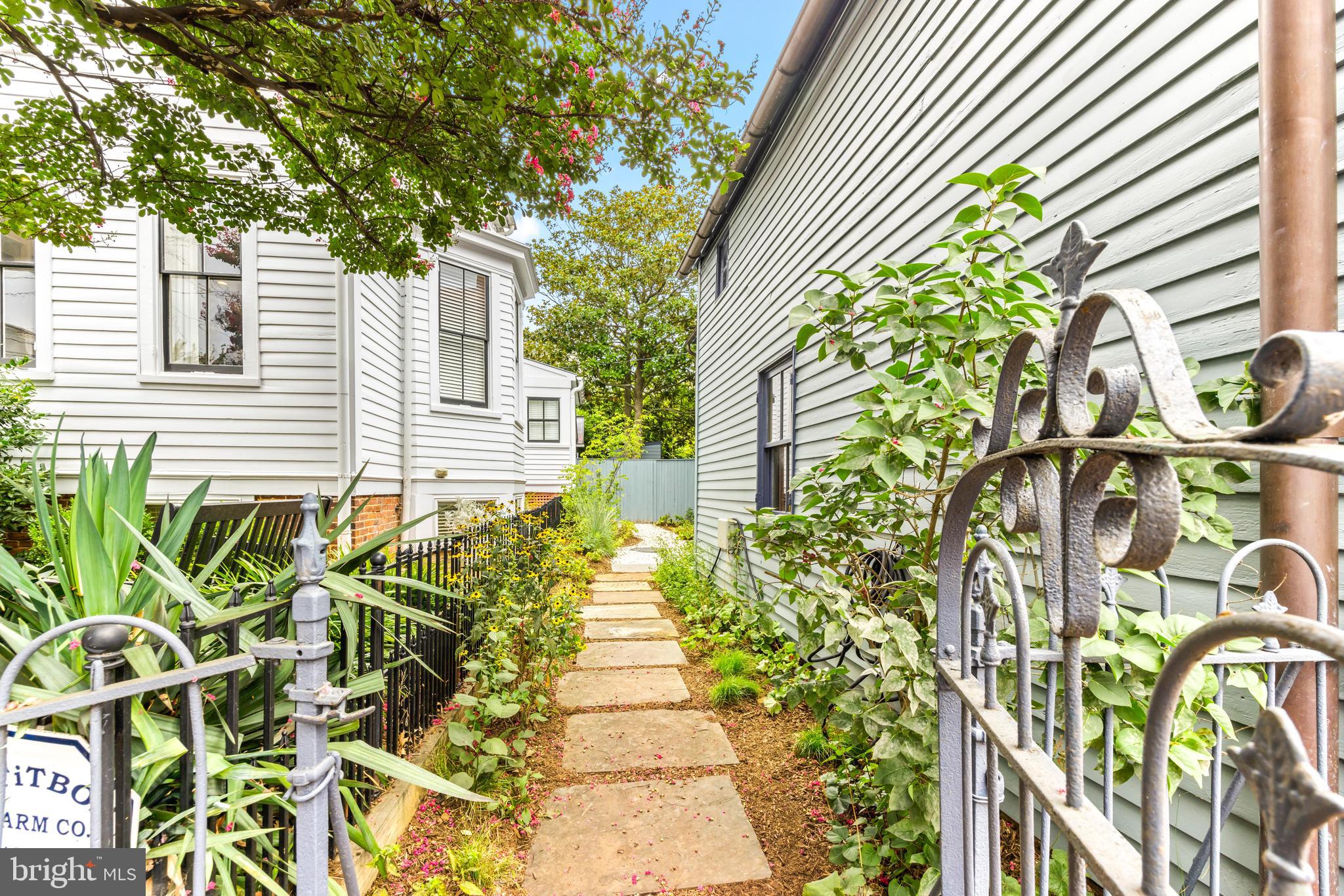 HISTORIC DISTRICT - Residential