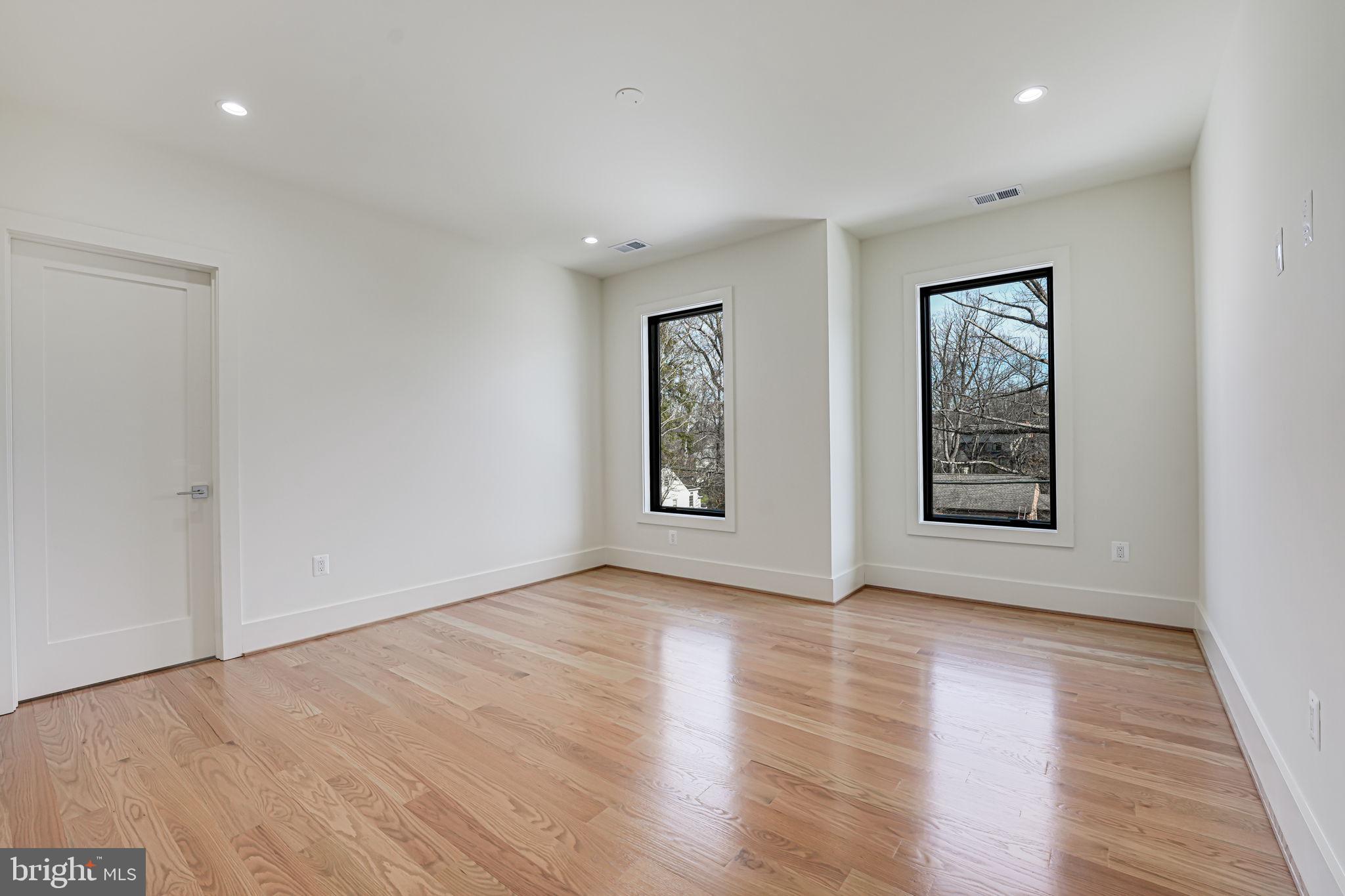 NORTH ARLINGTON - Residential