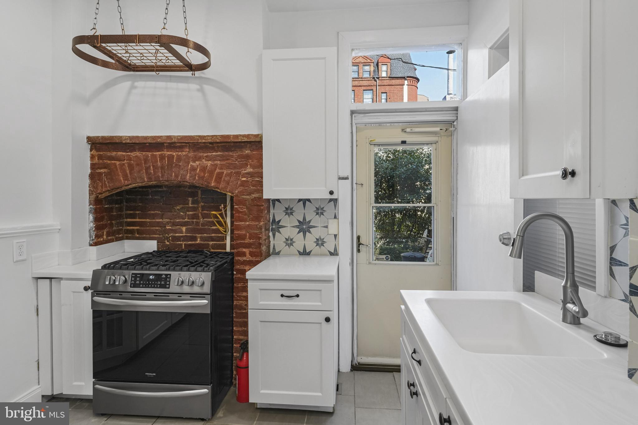 MOUNT VERNON - Residential