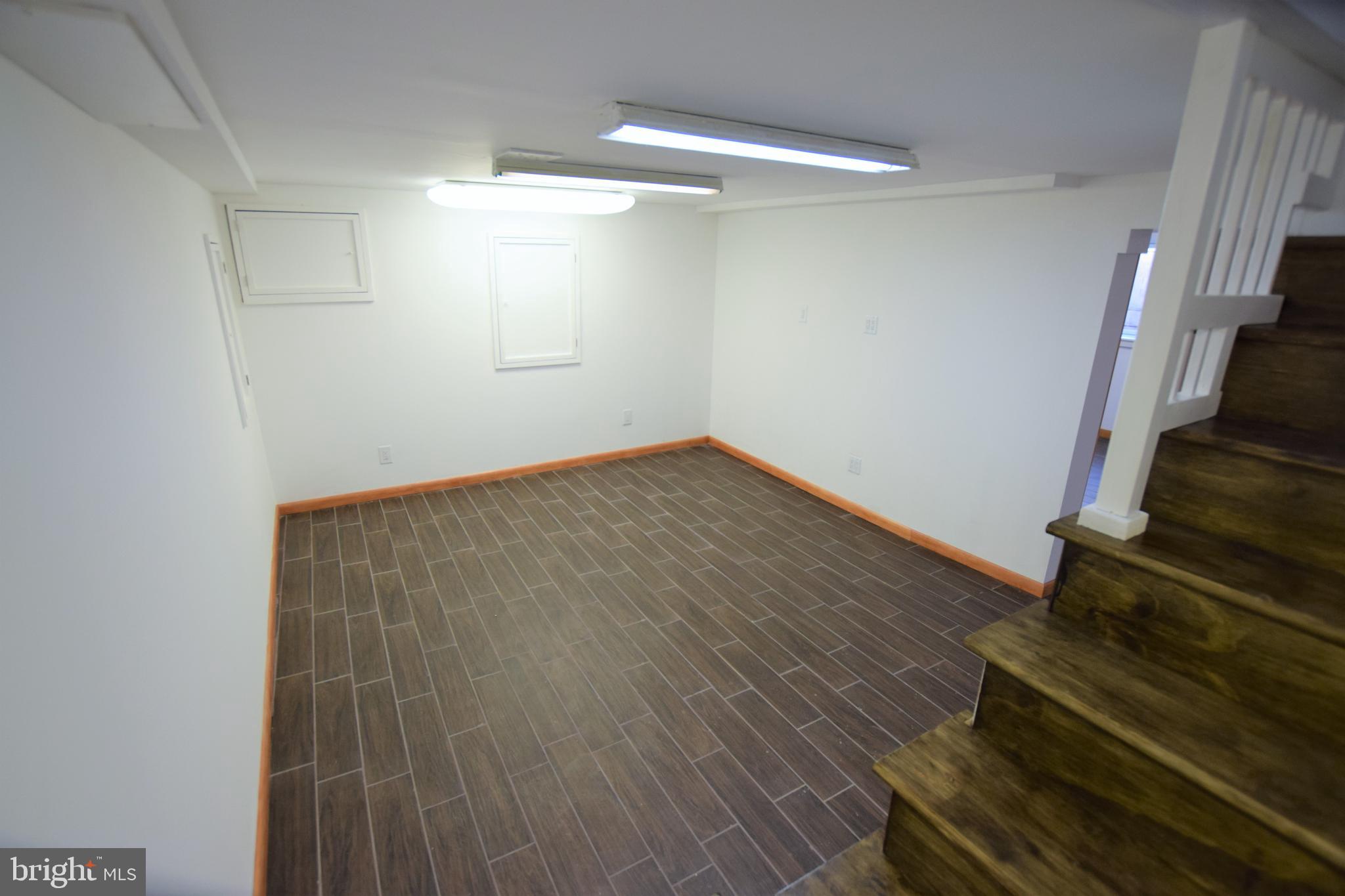 MARYMOUNT - Residential Lease