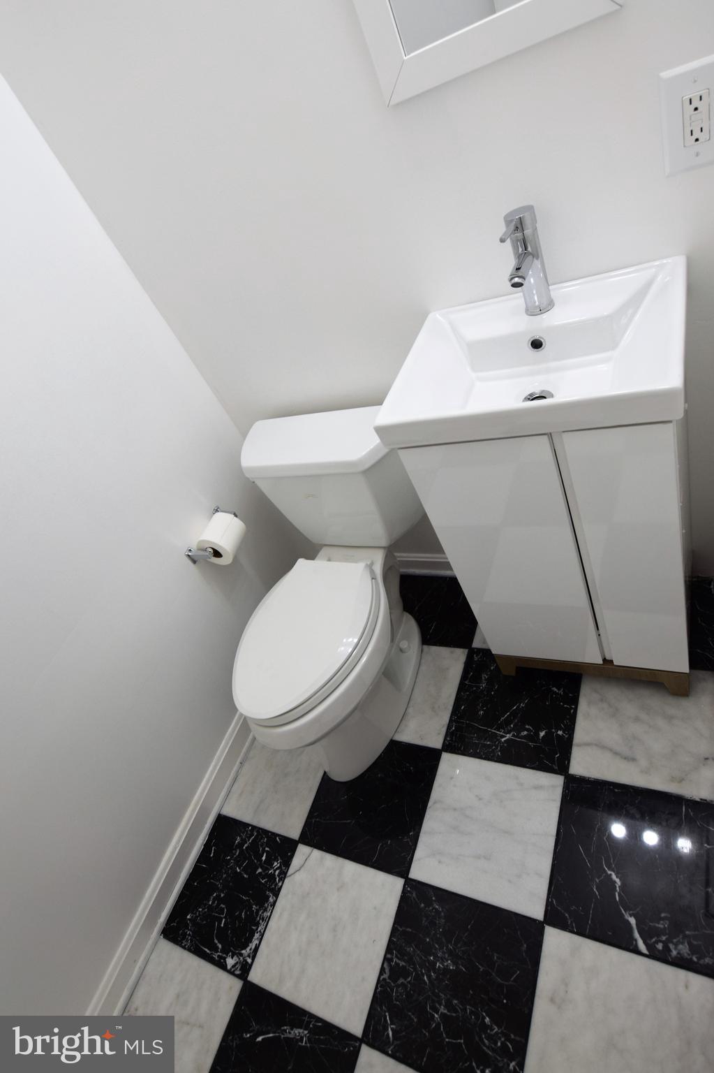 MARYMOUNT - Residential Lease