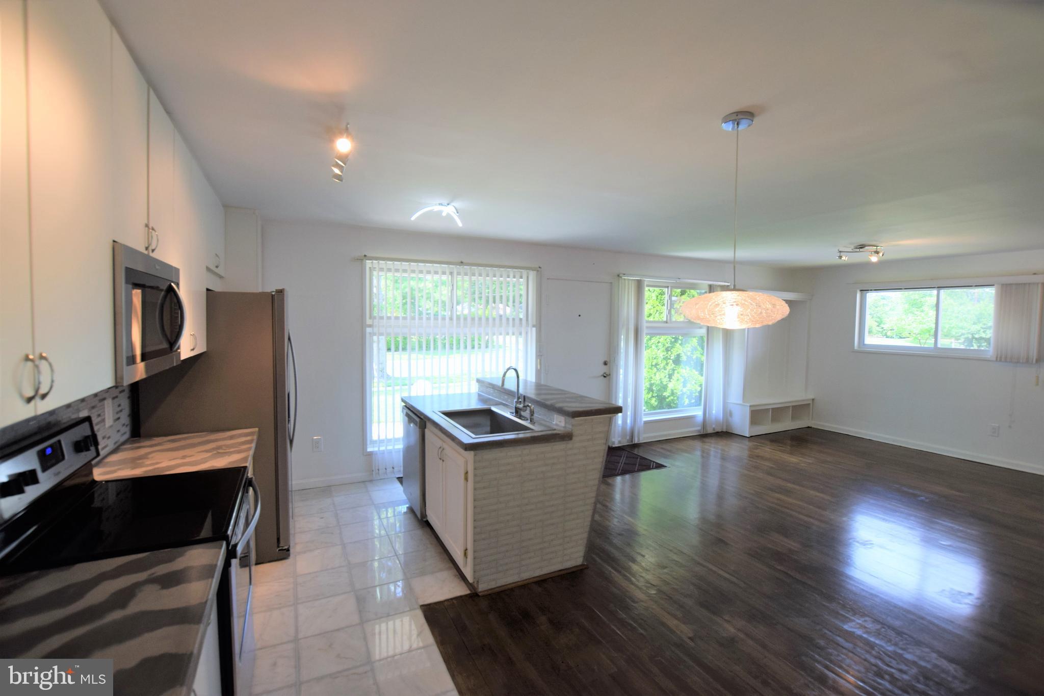 MARYMOUNT - Residential Lease