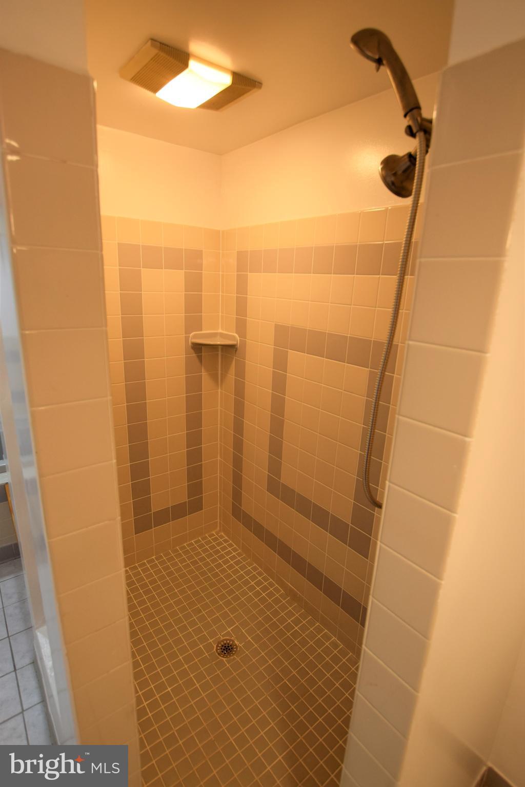 MARYMOUNT - Residential Lease