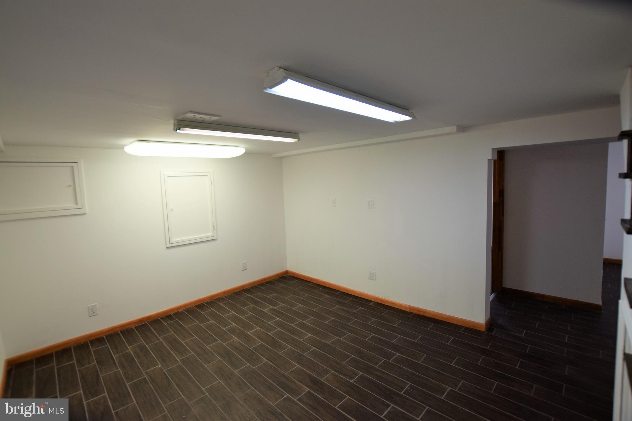 MARYMOUNT - Residential Lease