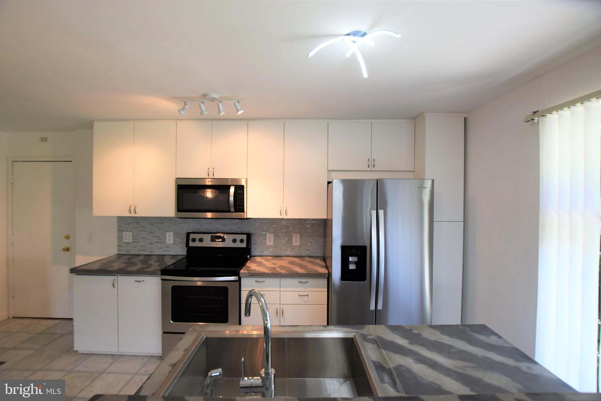 MARYMOUNT - Residential Lease