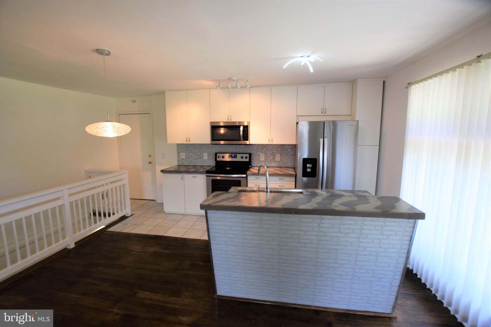 MARYMOUNT - Residential Lease