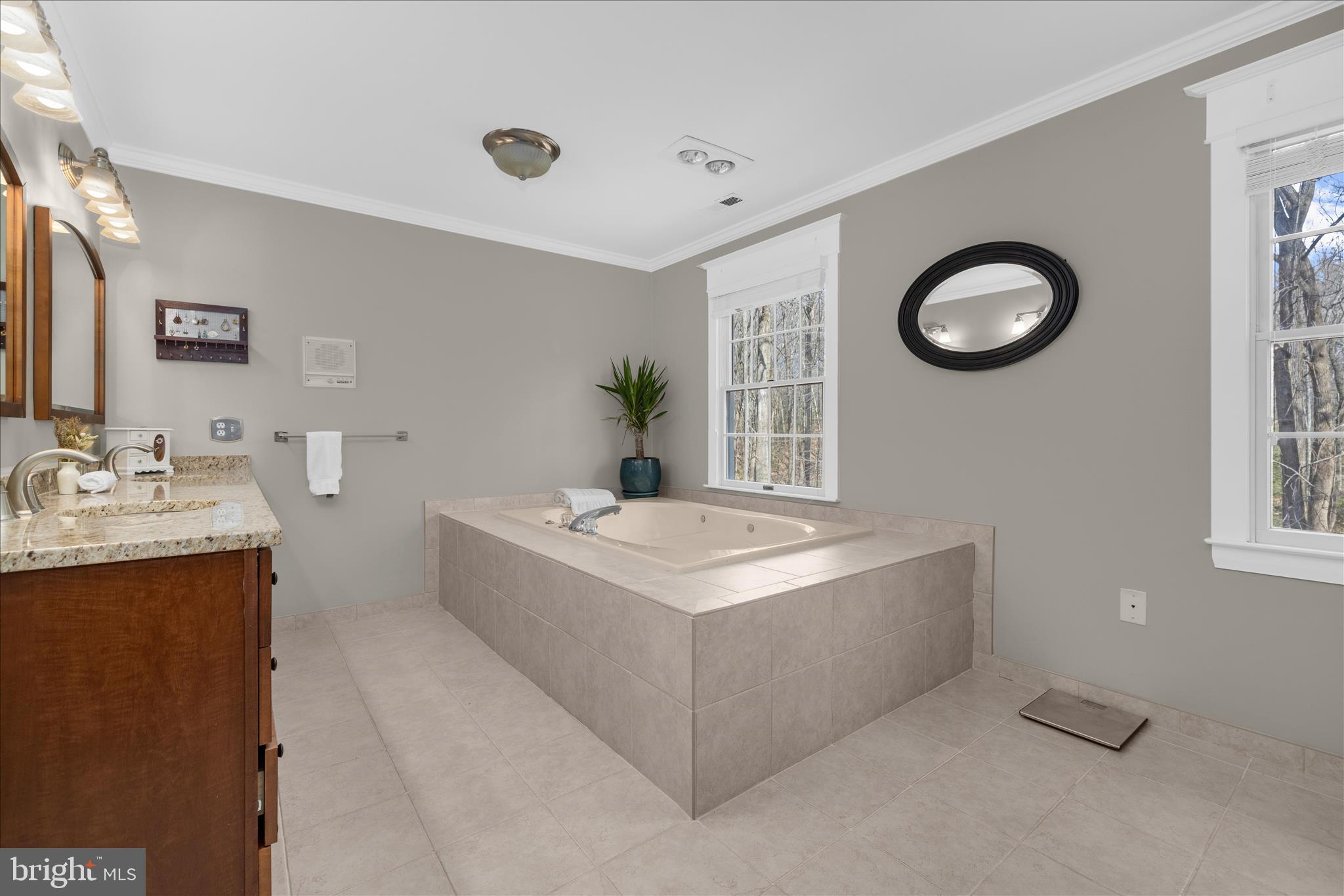 THE WOODS - Residential