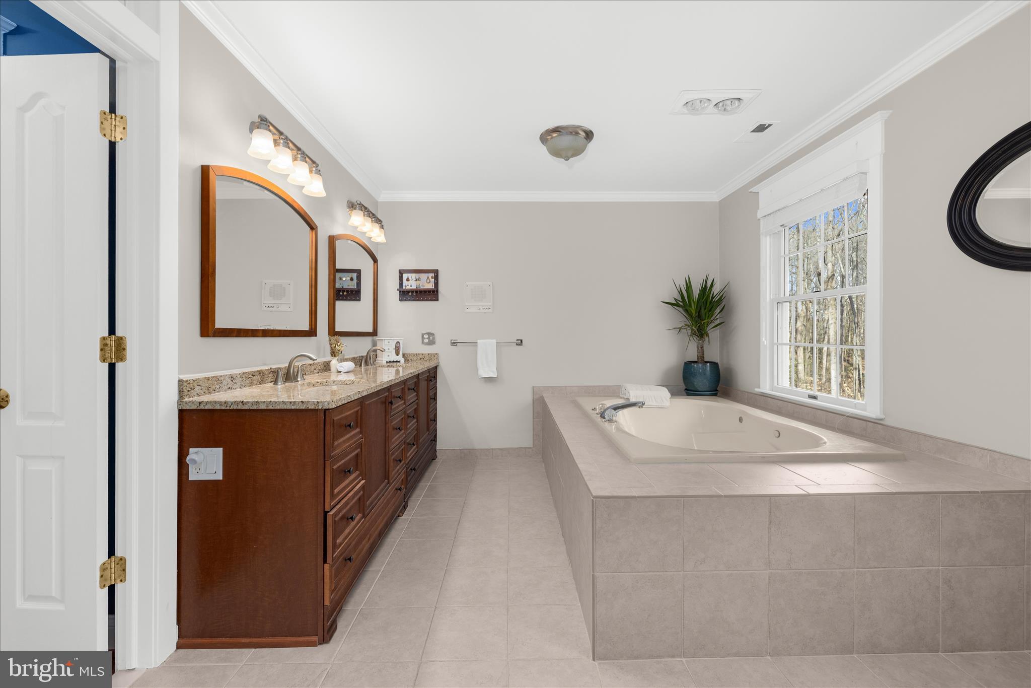 THE WOODS - Residential