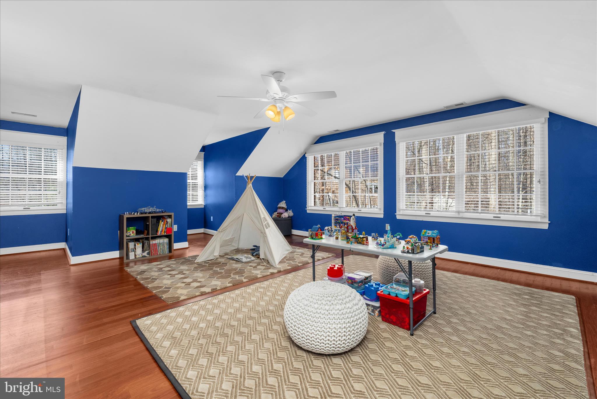 THE WOODS - Residential