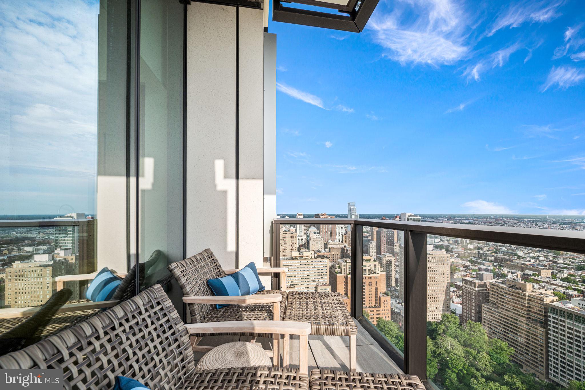 RITTENHOUSE SQUARE - Residential
