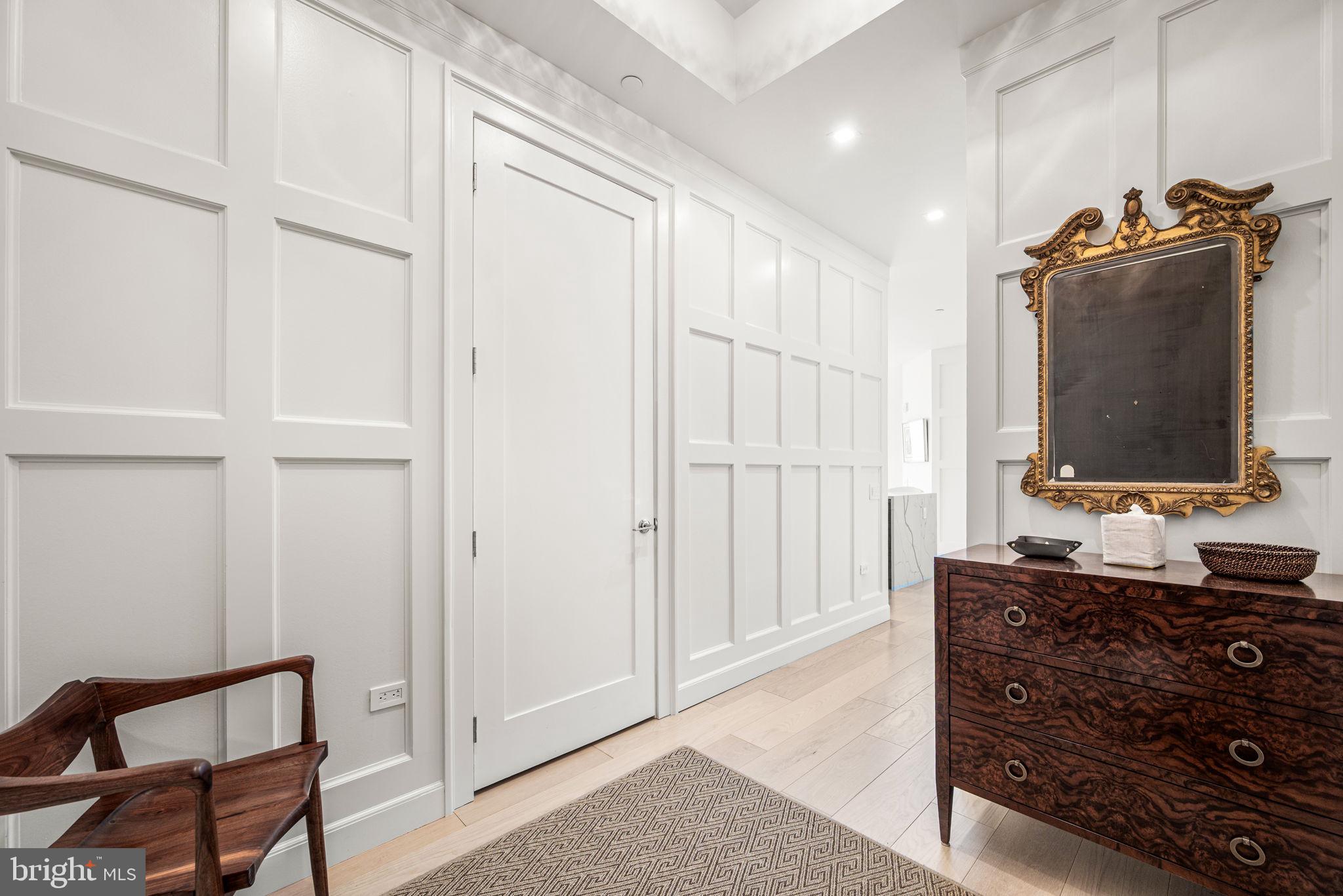 1911 WALNUT STREET RESIDENCE 3502