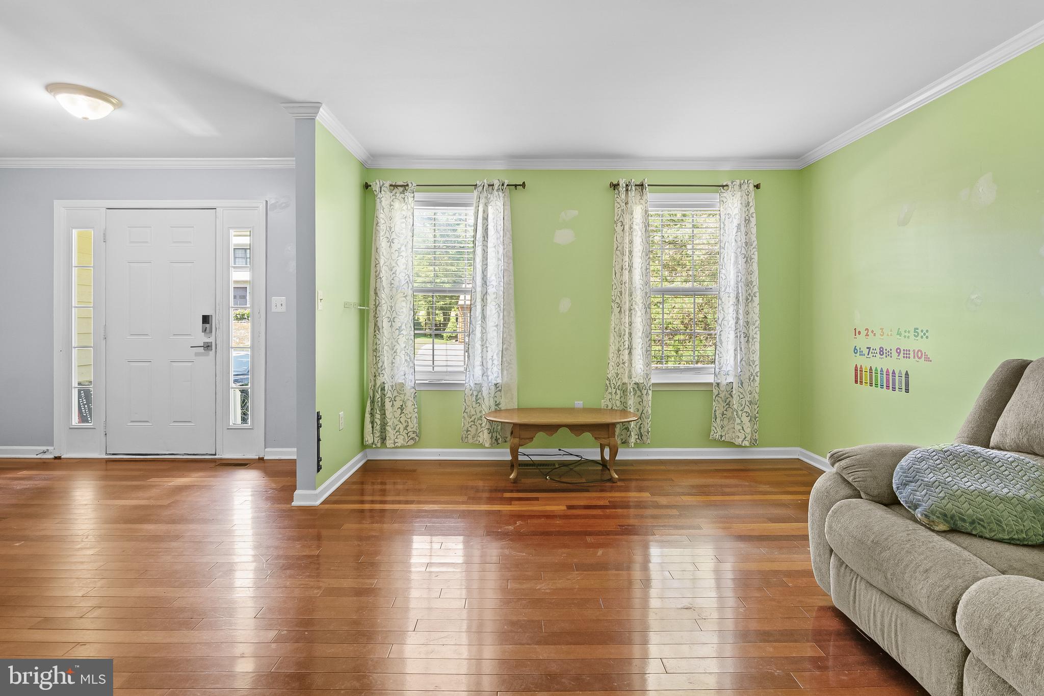 6731 MEADOWLAWN CIRCLE