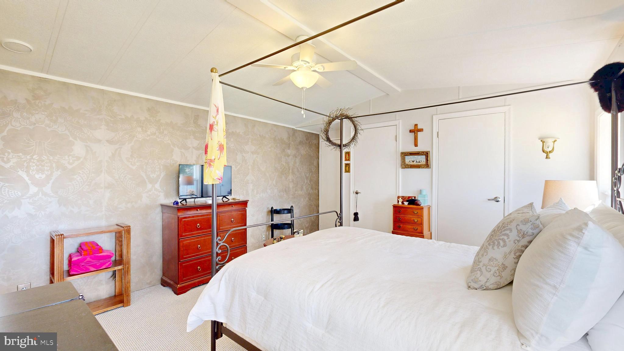 ASPEN MEADOWS - Residential