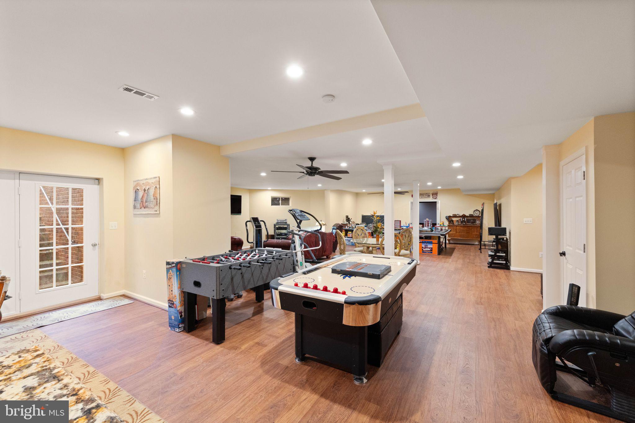 RIVER CREEK - Residential