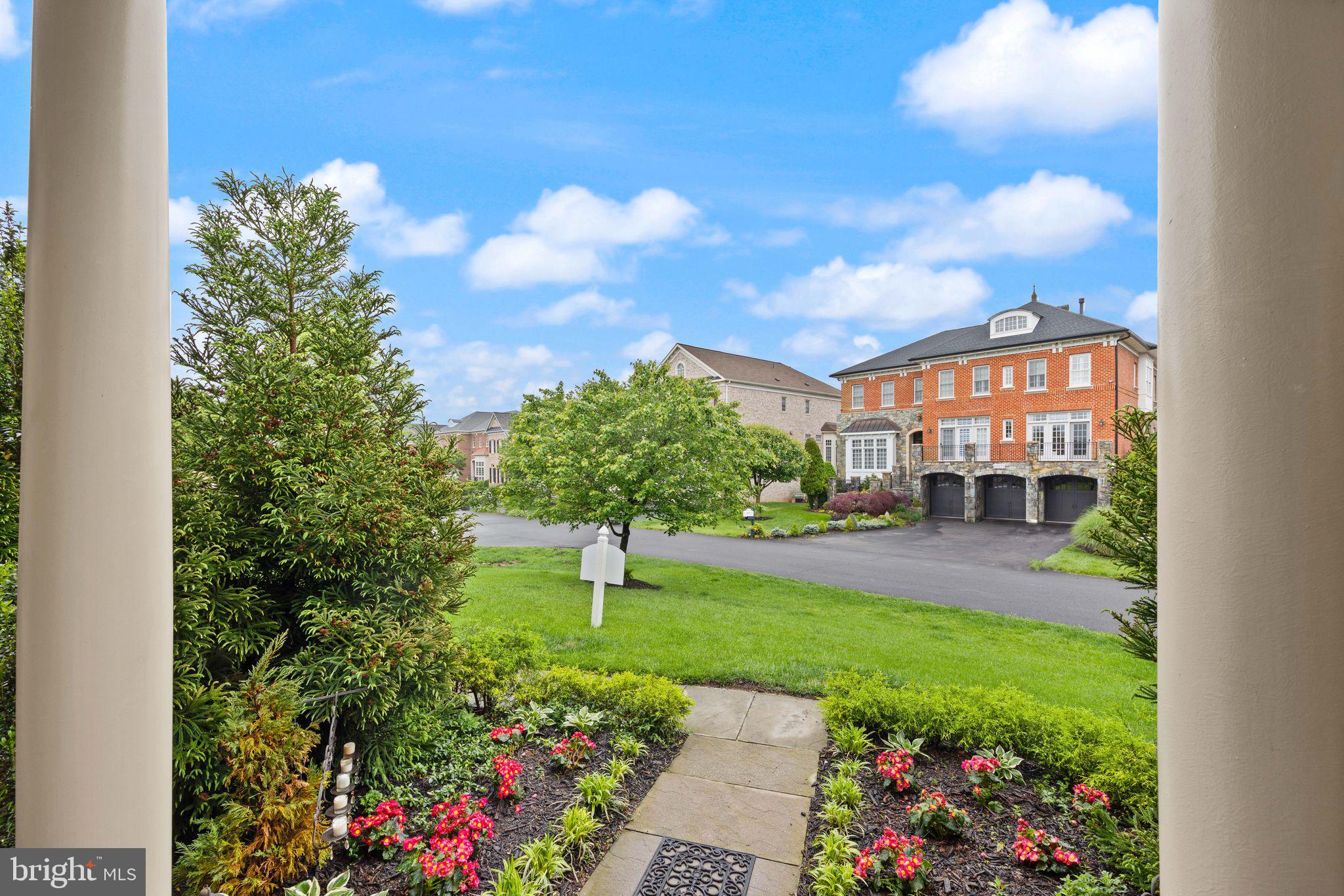 RIVER CREEK - Residential