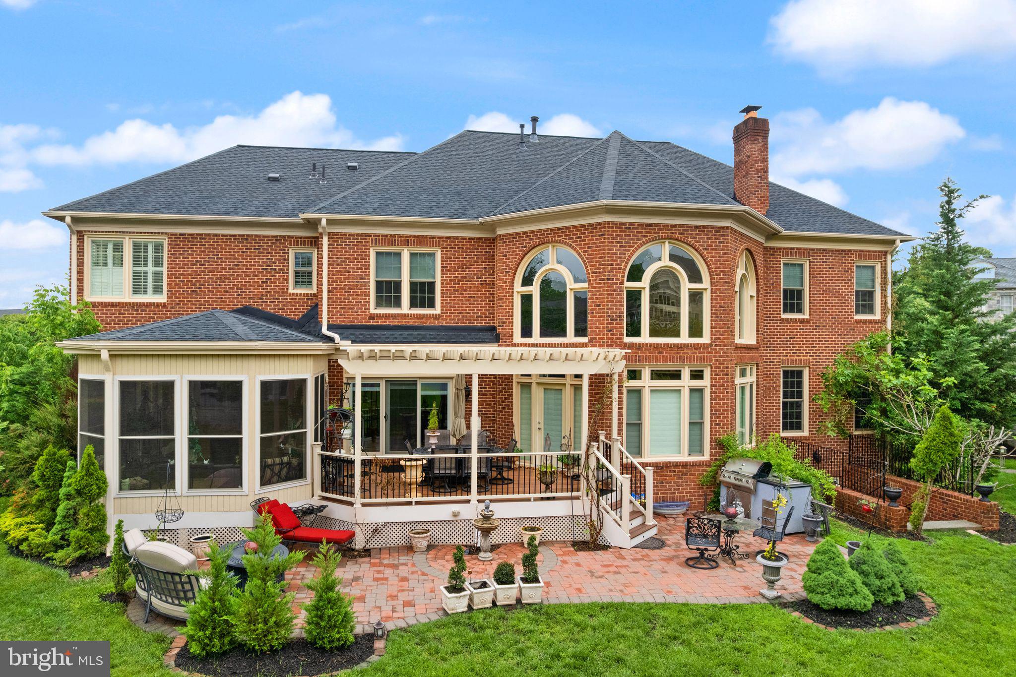 RIVER CREEK - Residential