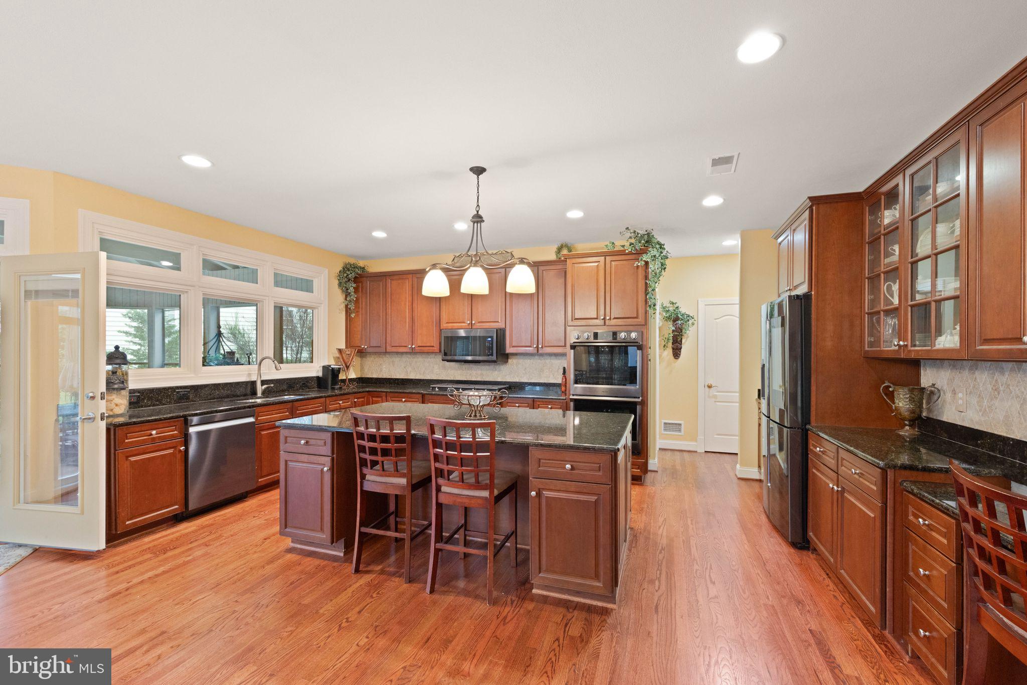 RIVER CREEK - Residential