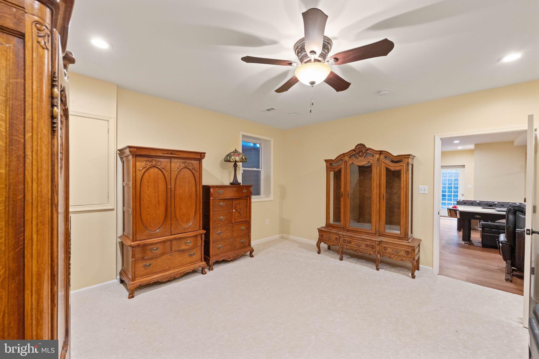 RIVER CREEK - Residential